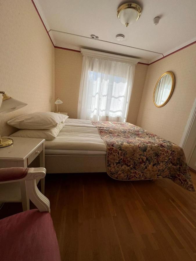 Hotel Nyhyttans Kurort à Nora  Extérieur photo